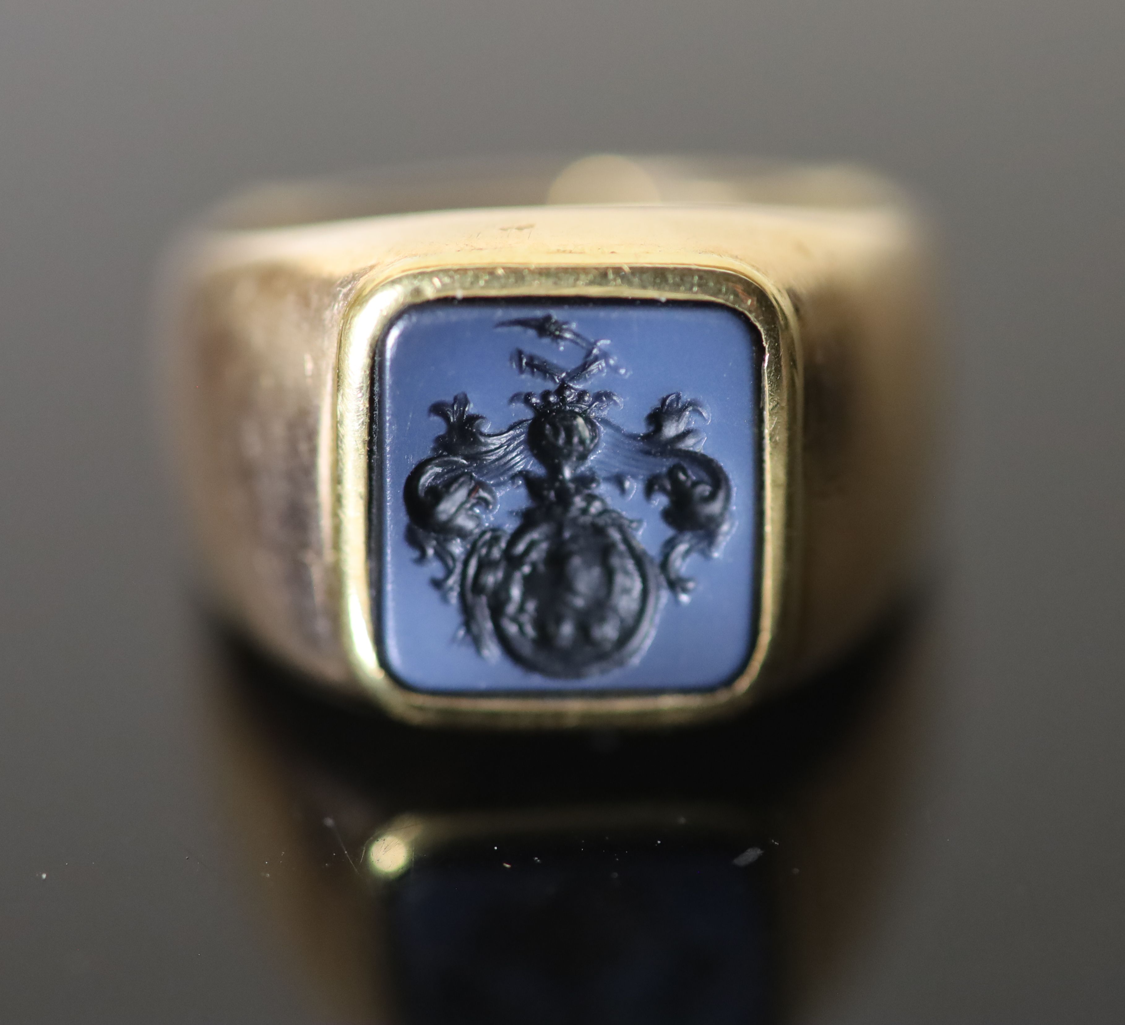 An early 20th century Austro-Hungarian? gold and blue sardonyx set signet ring,